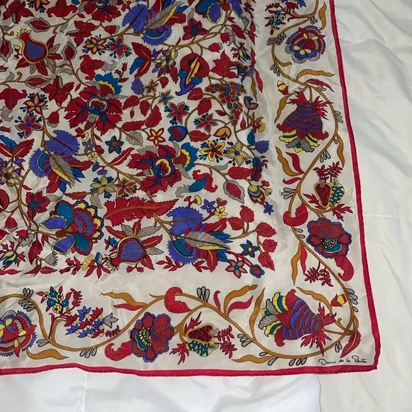 Oscar de la rents floral silk scarf - Picture 5 of 7